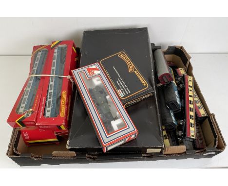 A Lima OO gauge 2-6-2 locomotive, No 205111MW6, a Mainline Railway 0-6-0 locomotive No 37054, a Hornby train set, No R069, R4