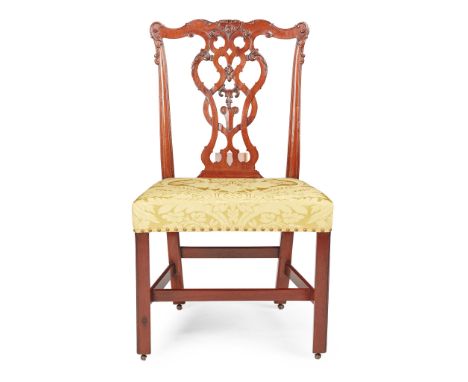 GEORGE III MAHOGANY SIDE CHAIR 18TH CENTURY in the Chippendale style, the serpentine top rail above a pierced and carved spla