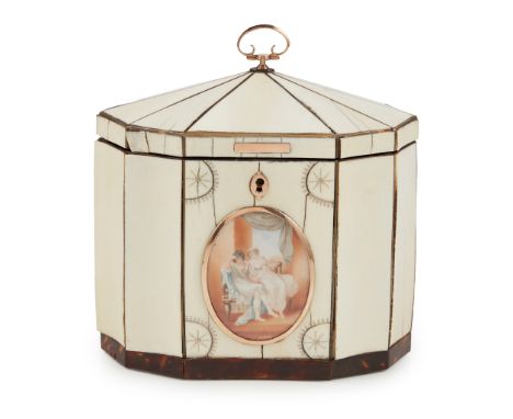 Y GEORGE III IVORY, GOLD AND TORTOISESHELL TEA CADDY LATE 18TH CENTURY of decahedron form with a hinged lid, the front panel 