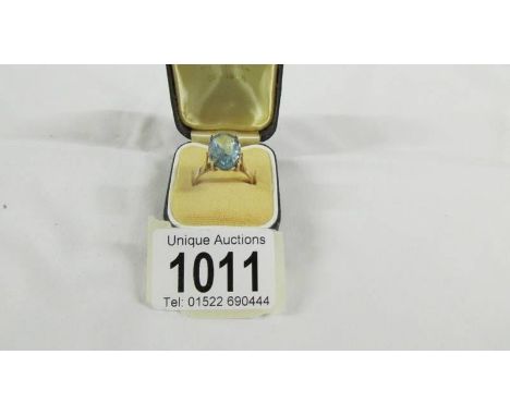 A 9ct gold ring set large blue stone size R.