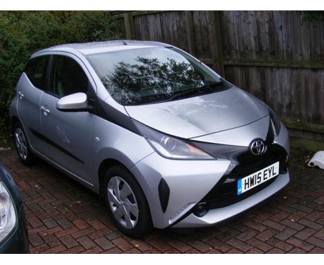 FROM A DECEASED'S ESTATE - Toyota Aygo 1.0 VVT-i X-Play - 5 Dr X-Shift Hatchback - Automatic - Reg. No. HW15 EYL - First Regi
