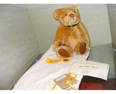 A modern Steiff collectable bear '2001' with certificate