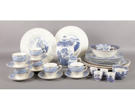 A quantity of blue &amp; white ceramic's. Wedgwood Duke University plates, Myott son &amp; Co 'Ye Olde Willow' part tea set, 