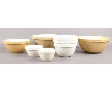 A quantity of ceramic mixing bowls. (8) Mason Cash -No 18, 5, 48s, T.G. Green Pudding Basin etc  