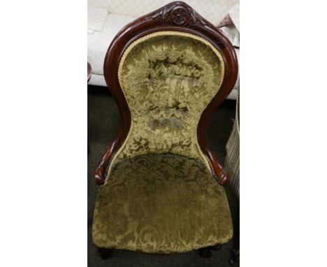 A Victorian button back nursing chair
