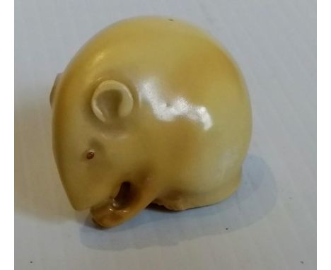 A Royal Worcester netsuke mouse, part of a series of animals based on Japanese netsuke, date code for 1933, 4cm H, without da