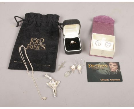 An assortment of silver and sterling silver jewellery. To include a Lord of the Rings replica suite in sterling silver, a pai