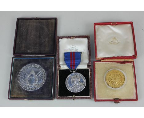 An interesting collection of items relating to the life of Eugene J O'Meara, Surgeon - Lieutenant, including a Victorian gold