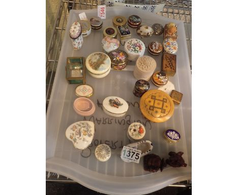 Tray of ceramic and metal boxes 
