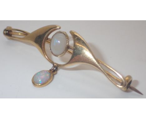 15ct yellow gold and opal Art Deco brooch