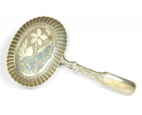 A GEORGE III SILVER CADDY SPOON, THE FLUTED OVAL BOWL ENGRAVED WITH A FLOWER, FIDDLE PATTERN, BIRMINGHAM 1817