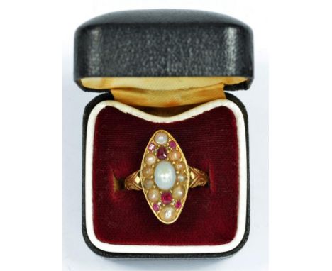 A RUBY AND SPLIT PEARL MARQUISE CLUSTER RING IN GOLD (ADAPTED FROM ANOTHER ARTICLE), LATE 19TH CENTURY AND LATER, 5.8G GROSS