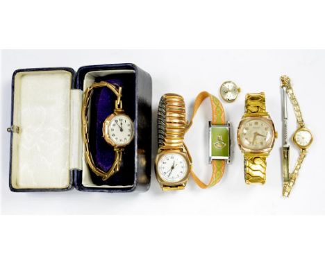 A 9CT GOLD LADY'S WRISTWATCH, IMPORT MARKED, GLASGOW 1923, ANOTHER, A 9CT GOLD CUSHION SHAPED GENTLEMAN'S WRISTWATCH, IMPORT 