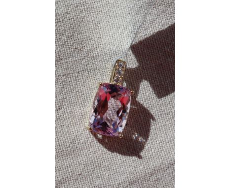 Gemporia - A kunzite and white zircon 9k gold Tomas Rae pendant with an 8.57ct cushion cut kunzite