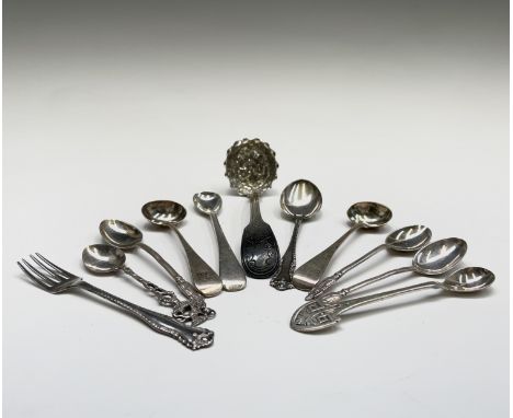 An early Victorian, silver, fiddle and thread toddy ladle with later decoration London 1839, 1.88oz together with a miscellan