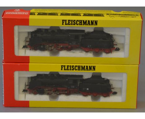 H0 scale. Fleischmann. 2 x locomotives. Overall F boxed. missing buffers.