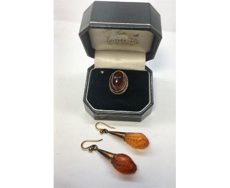Vintage 9ct gold Amber Ring & Carved Amber Earrings