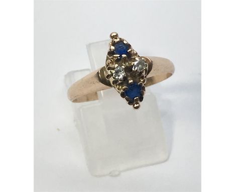 Vintage 18ct Gold Diamond & Sapphire Ring set with 2 blue sapphires with diamonds either side weight of ring 2.8g hallmarks e