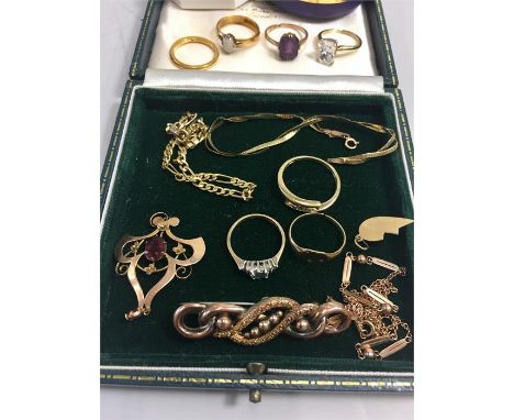 Collection of antique and vintage jewellery to include 2, 22ct gold ring approx weight 5.8 grams, 18ct gold diamond ring appr