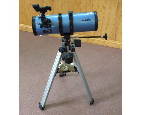 A Sky Watcher D 114mm F500mm astronomical telescope and tripod