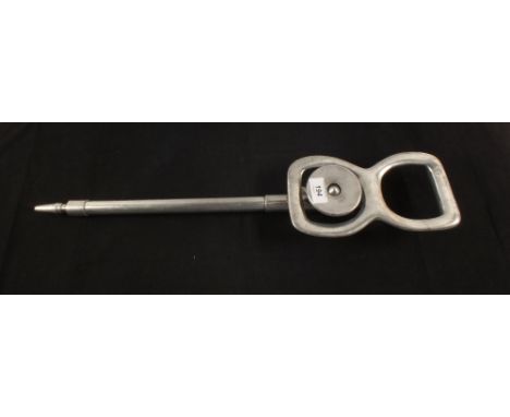 An American aluminium shooting stick