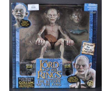 An original Toy Biz made LOTR Lord Of The Rings ' The Return Of The King ' electronic talking Gollum playset action figure No