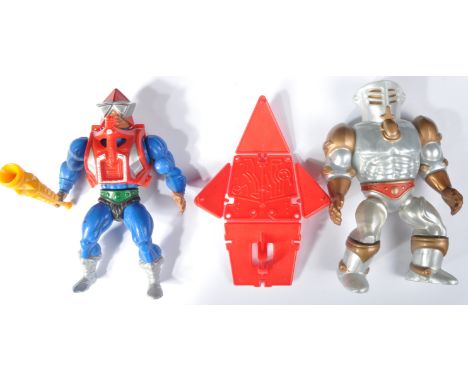 Masters Of The Universe - x2 vintage 1980s Mattel made Masters Of The Universe MOTU He-Man action figures comprising; Extenda