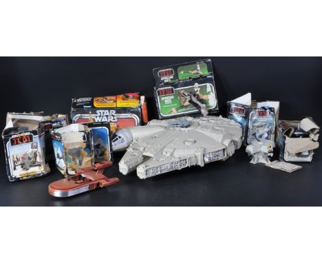 Star Wars - a collection of assorted vintage Kenner / Palitoy made action figure playsets. Mostly minirigs, to include; MLC-3