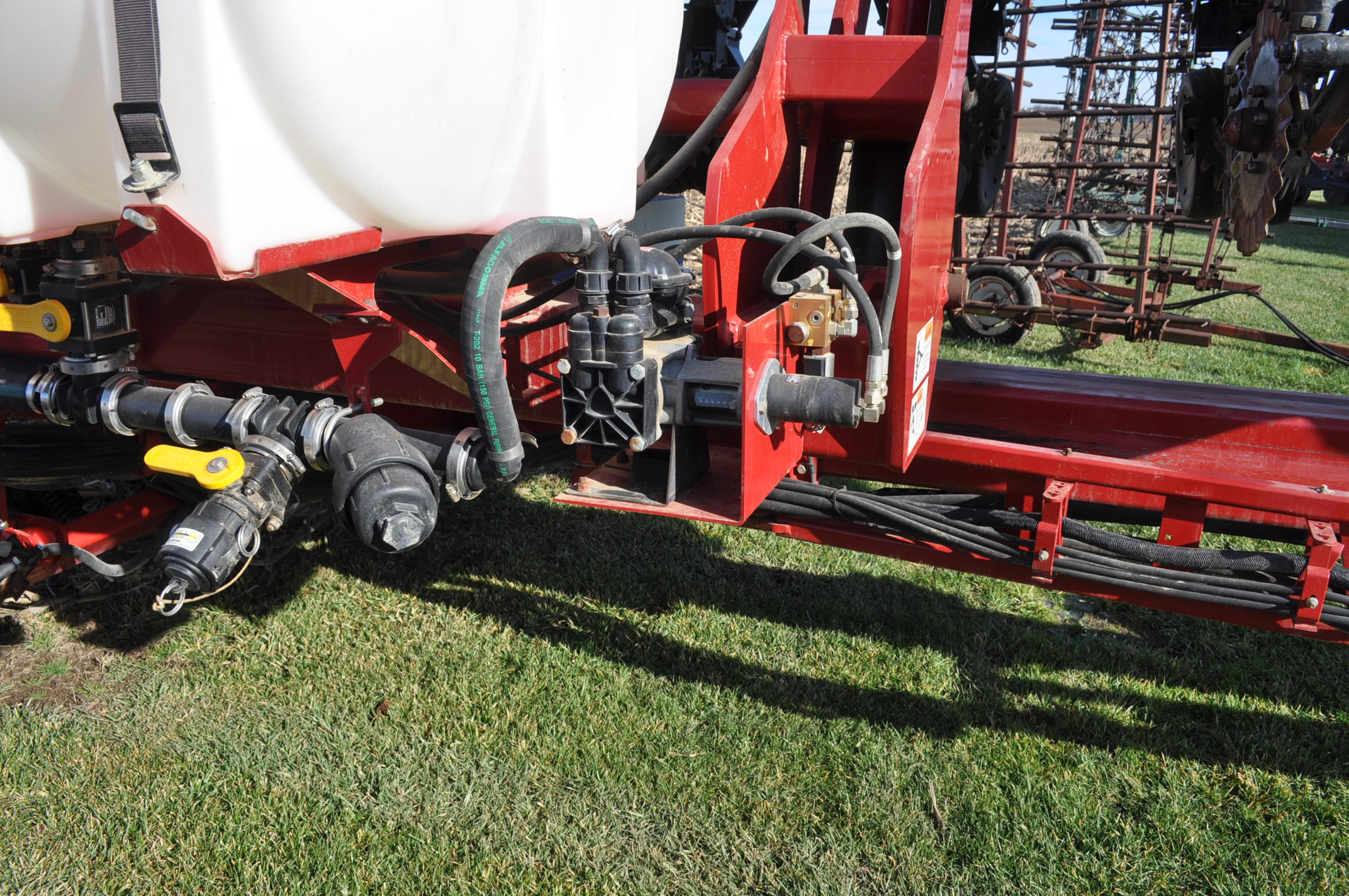 Case IH 1200, 12row x 30" planter, liquid 2x2 fertilizer, yetter row