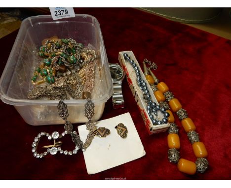 A small quantity of jewellery to include;  vintage Tibetan necklace, filigree necklace, beads, gents watch, etc.