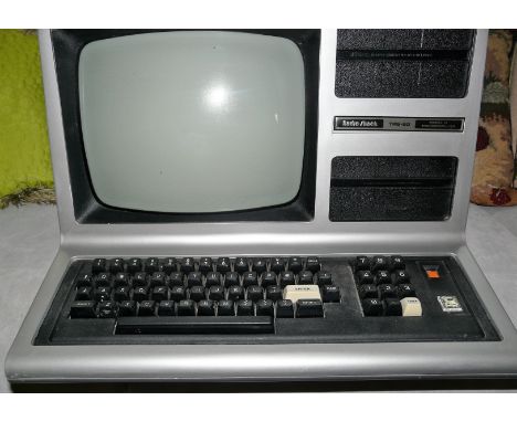 VINTAGE RADIO SHACK (TANDY) TRS80 MICRO COMPUTER. DATING FROM 1986, ONE OF THE FIRST ‘HOME’ COMPUTERS ON THE U.K. MARKET, EXT