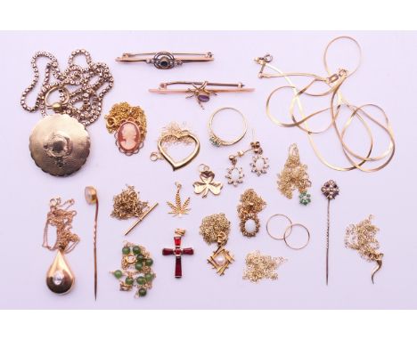 A quantity of various 9 ct gold jewellery, etc. to include: necklaces, pendants, locket on chain, a pair of opal earrings and