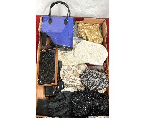 A late 19th/early 20th century beadwork purse and a selection of other vintage beadwork and other purses 