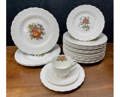 Selection of Spode pattern S.2280&nbsp;&nbsp; flowers and fruits plates, to include&nbsp;3 x 10.5" diameter, 15 x 9" diameter
