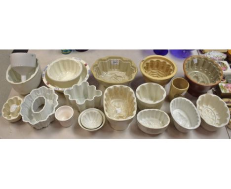 Kitchenalia - a Shelley blancmange mould; others, jelly moulds, pie dish, Royal Worcester ceramic strainer, etc; qty