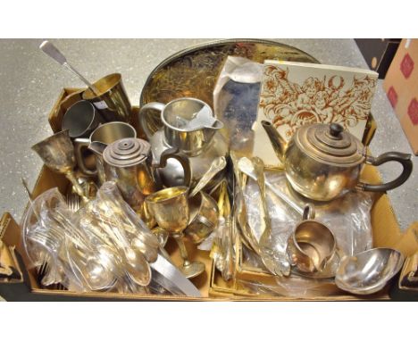 Pewter and plated ware - plated flatware; an Art Deco Elkingtons Cardinal Plate teapot, cream and sugar bowl; a pewter tankar