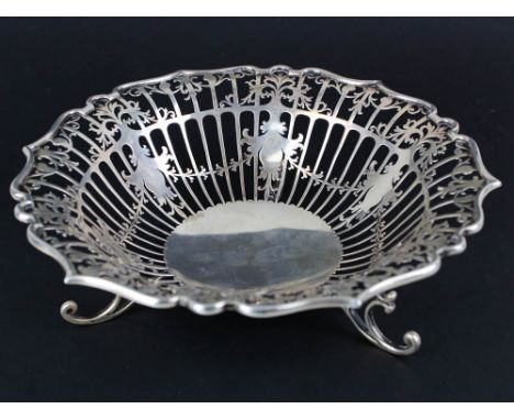 Silver Hallmarked Bon Bon dish of a pierced design Sheffield 1914 weight 8.4 oz