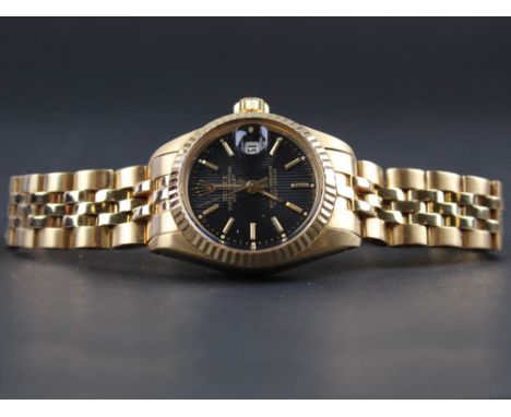 Ladies Gold Rolex Oyster Perpetual Datejust wrist watch, Jubilee Bracelet 18k 750 in Red Rolex tapestry box