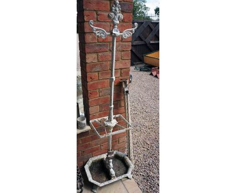 Early Colebrookdale type stick stand