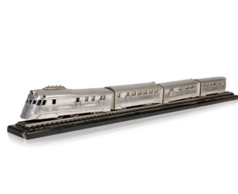 1930'S AMERICAN FLYER BURLINGTON ZEPHYR 9900 STREAMLINER MODEL TRAIN, c.1930's, chromed, O scale, with a section of electric 