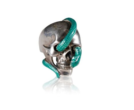 THEO FENNELL SILVER SKULL RING, the scull with entwined green snake, interior trade mark "Alias Theo Fennell" . Ring size L-M