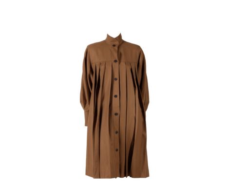 FENDI 365 LADIES VINTAGE KNEE LENGTH BROWN WOOL COAT, with leg o' mutton sleeves, pleated detail to front and back and button