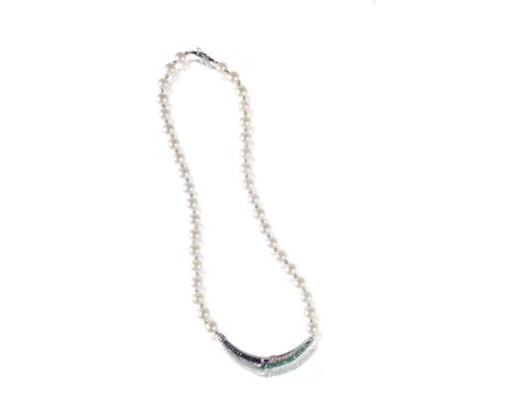 CULTURED PEARL, DIAMOND, SAPPHIRE AND EMERALD CHOKER, each pearl , with white metal ball dividers, the centre with a solid wh