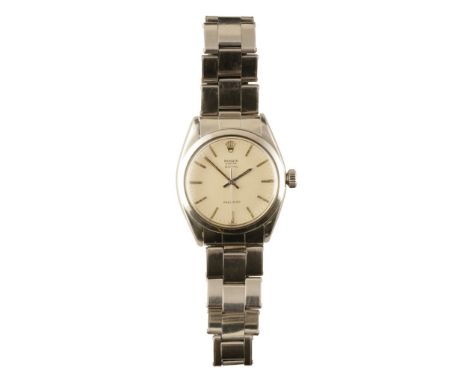 ROLEX OYSTER ROYAL GENTLEMAN'S STAINLESS STEEL BRACELET WATCH with manual wind movement, silver dial, silver baton numerals a