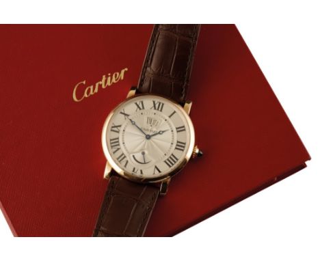 CARTIER 18 CT GOLD 'RONTONDE DE CARTIER' GENTLEMAN'S MANUAL WIND WRIST WATCH with silver dial, black Roman numerals, date ape