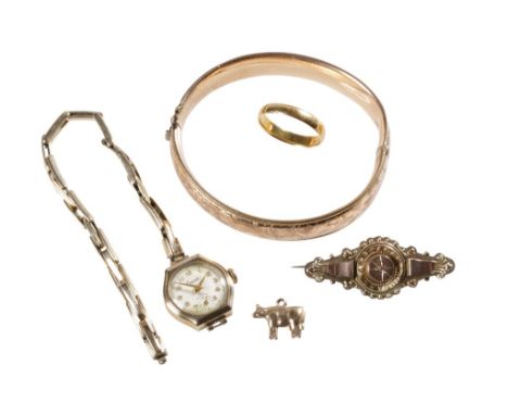 22CT YELLOW GOLD WEDDING BAND, approximately 3.9grams, Victorian 9ct Etruscan style gold brooch, engraved unmarked rose metal