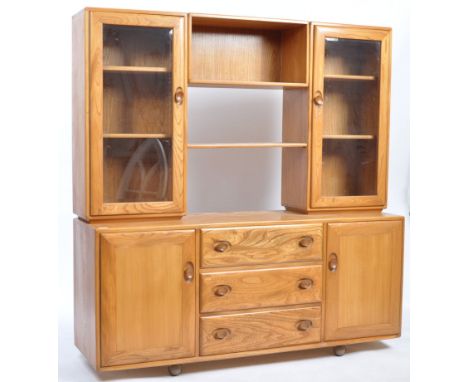 Lucian Ercolani - Ercol - Windsor Range - An original retro vintage 20th Century beech and elm kitchen dresser / display cabi