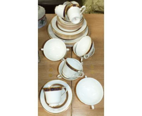 A Royal Doulton Harlow part dinner and tea service, approx 35 pieces