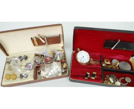 VINTAGE BRASS POCKET WATCH &amp; MIXED JEWELLERY, BROOCHES ETC including 9ct yellow gold cuff links