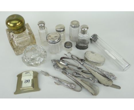 SILVER / PART-SILVER &amp; OTHER ITEMS including silver hinging lid oval snuff box, silver handled button hooks, dressing tab